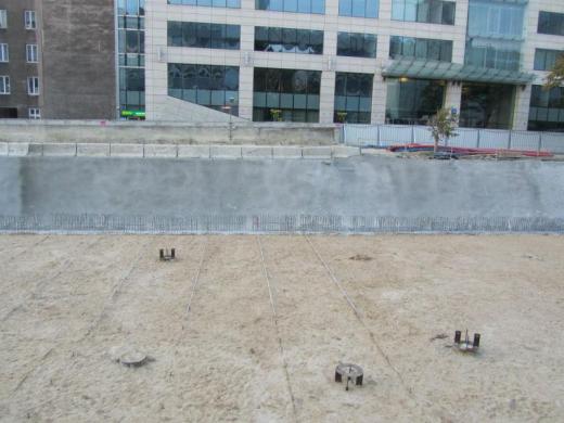 Securing of slopes for the construction of subway